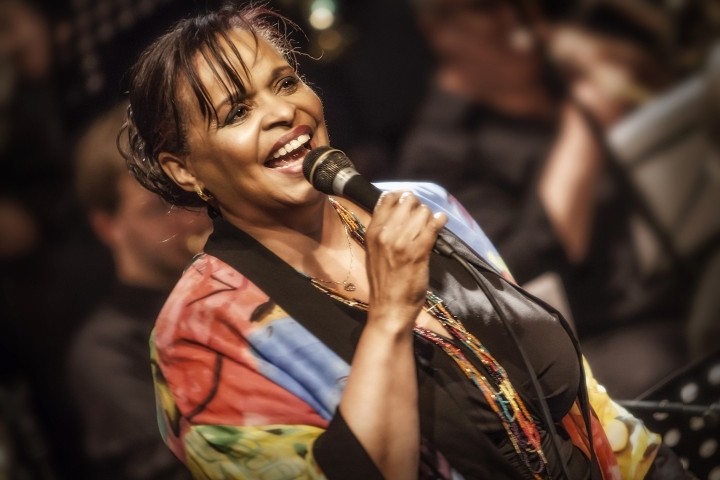 Deborah Carter & Zandscape – Ella-Boration music & stories 15 DJCarter Hardy Klink2