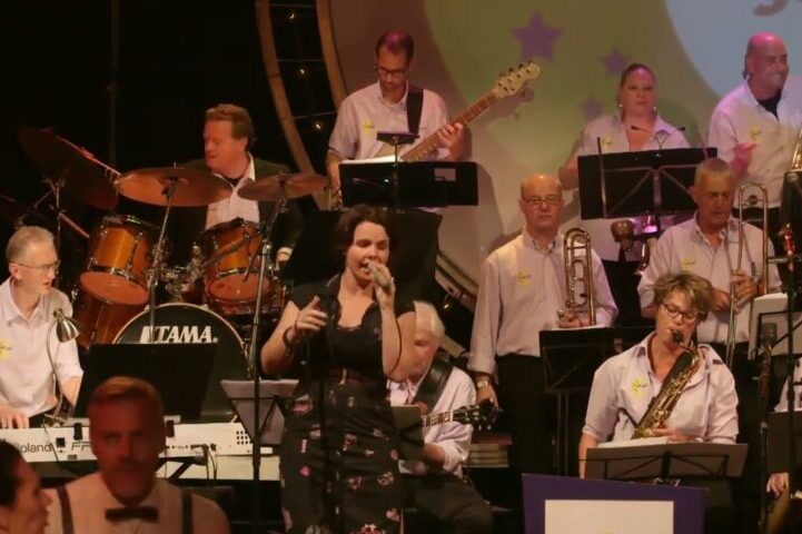 Fortnight Bigband - Jingle Bells 9 Frotnight swing bigband e1792544818513