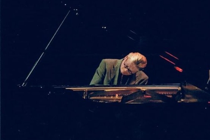 Trio Jos van Beest – Aspects of Oscar music & stories 12 Jos van Beest aangeleverd