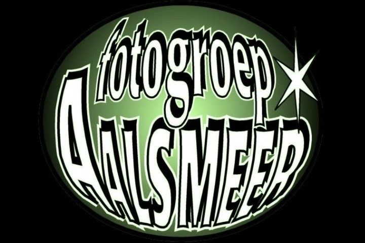 Logo Fotogroep zwarte achtergrond