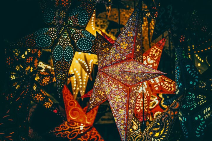 Christmas Art Fair in Het Oude Raadhuis 13 couleur stars 4664313 e1787600943905